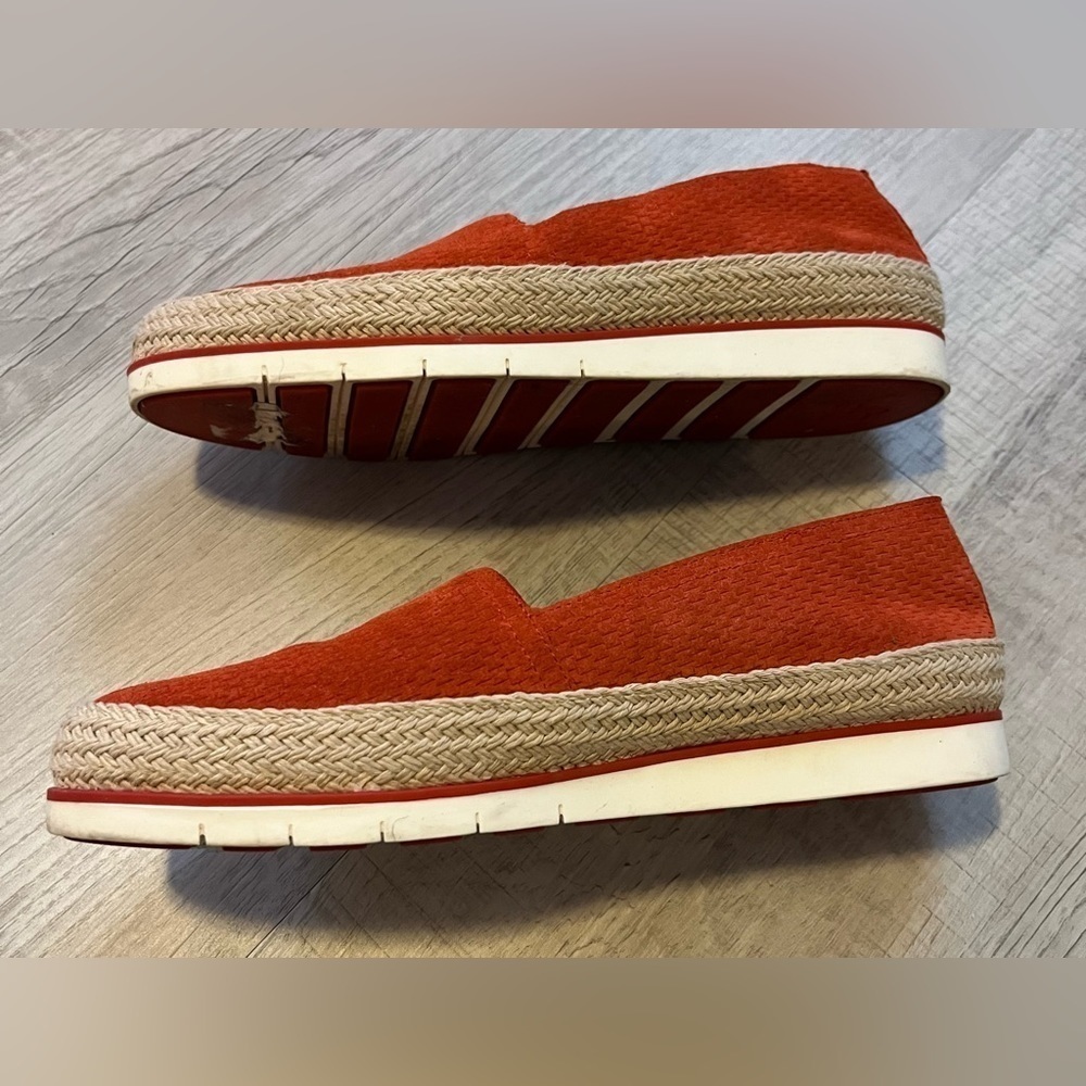 Donald J Pliner palm perf suede slip on shoes size 6 - Picture 5 of 11